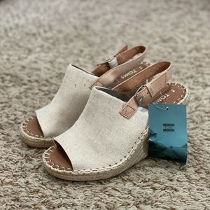 TOMS NWT Monica Wedge Heel